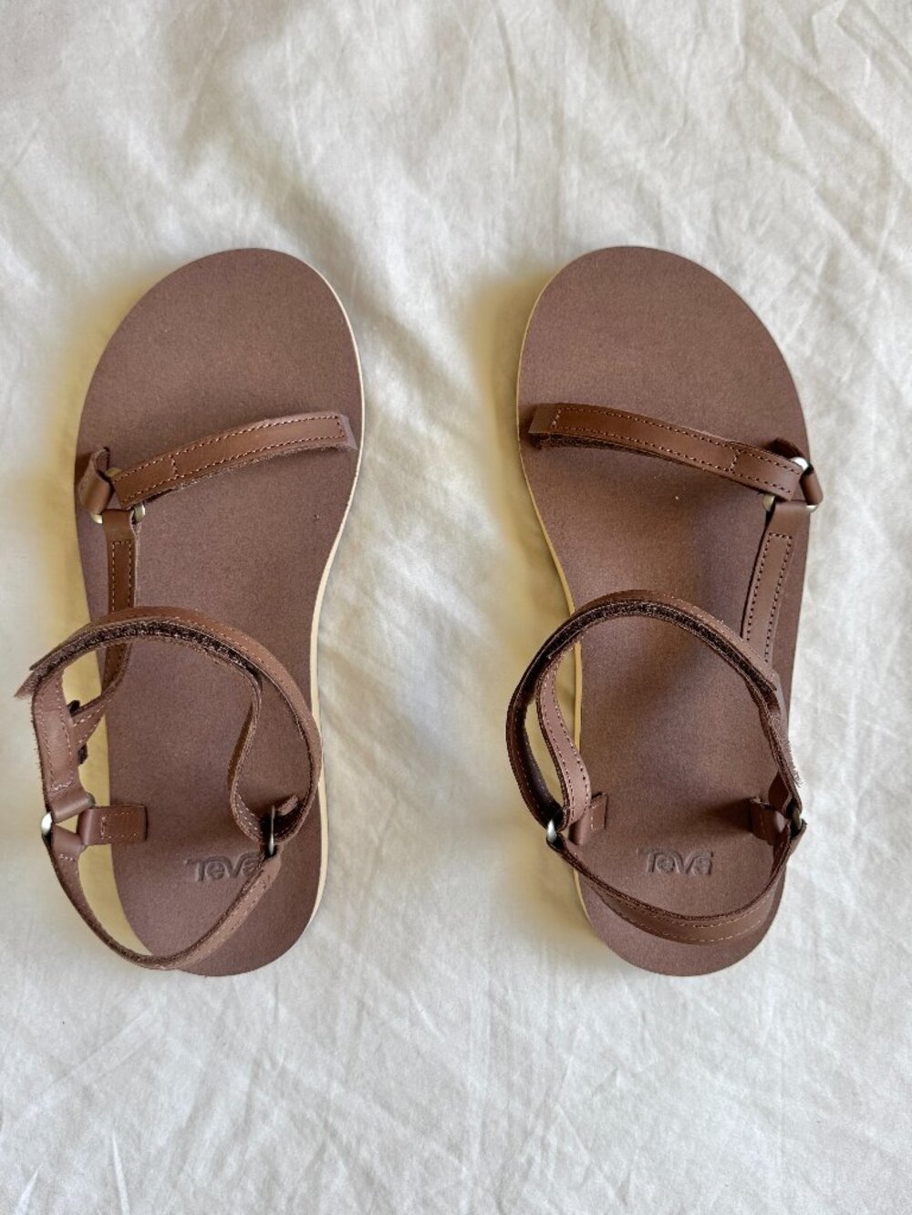 Teva Original Universal Slim Leather Sandals Acorn 9 NWOB